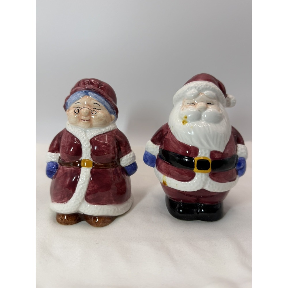 Publix Seasons Greetings 2000 Edition Christmas Salt & Pepper Shakers